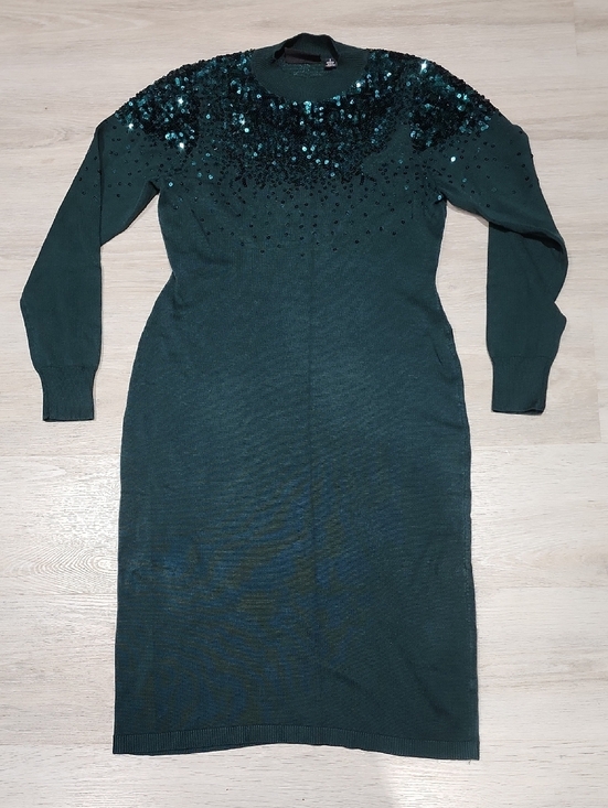 Nina Leonard Dresses & Skirts - Nina Leonard Dark Green Sequin-Yoke Long Sleeve Knit Dress Small